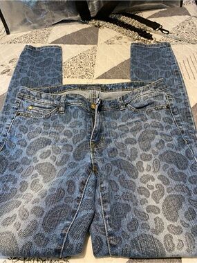 MK Jeans
Paisley/Leopard Print Jeans
Size 8